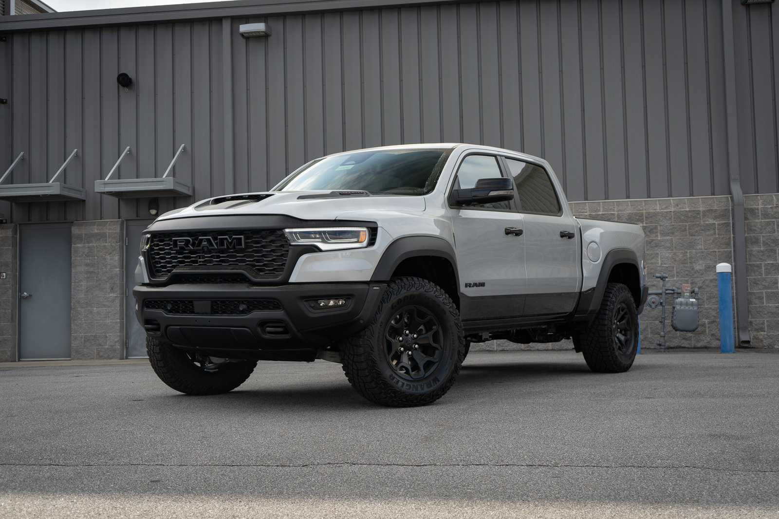 New 2026 RAM 1500 RHO w/ RHO Level 1 Equipment Group AWD/4WD image 2