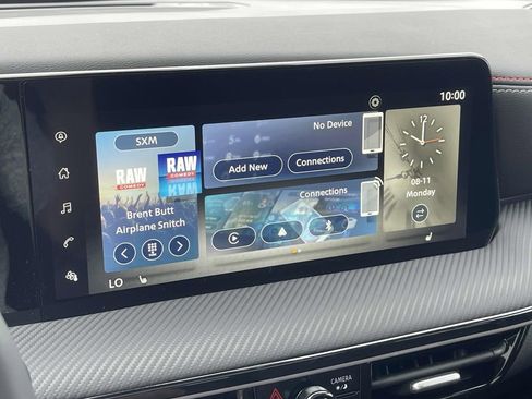 New 2025 Nissan Kicks SR w/ SR Premium Package image 23