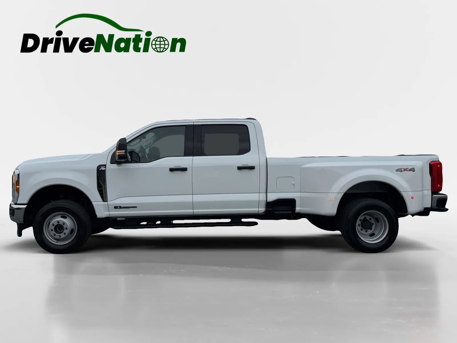 Used 2026 Ford F350 XLT AWD/4WD image 2