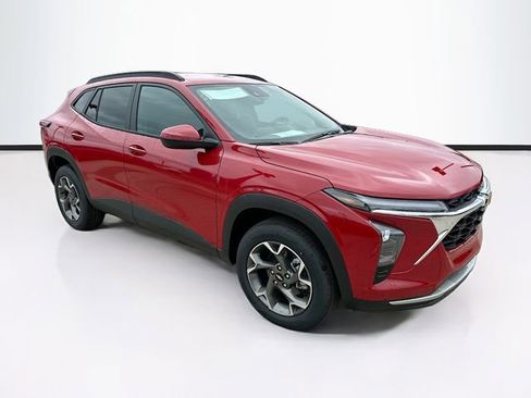 New 2026 Chevrolet Trax LT w/ LPO, Blackout Package image 3