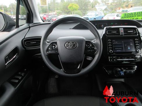 Used 2022 Toyota Prius L Eco image 21