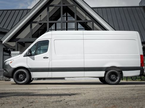 New 2026 Mercedes-Benz Sprinter 2500 image 3