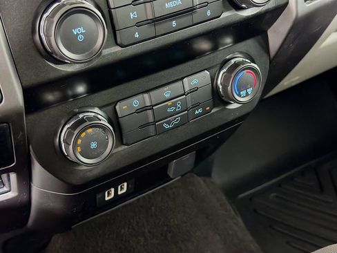Used 2020 Ford F150 XLT w/ Trailer Tow Package AWD/4WD image 16