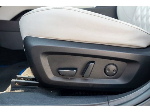 Used 2024 Mitsubishi Outlander SEL AWD/4WD image 15