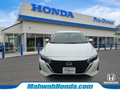Used 2024 Nissan Sentra S FWD image 2