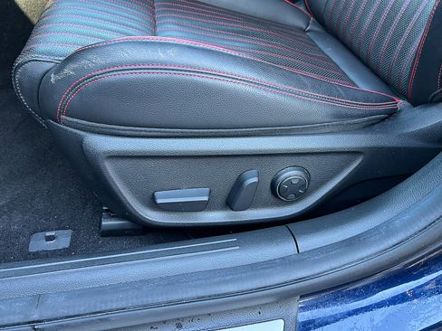 Used 2023 Genesis G70 2.0T w/ Sport Prestige Package image 14