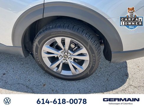 Used 2022 Ford Explorer XLT w/ Equipment Group 202A AWD/4WD image 18