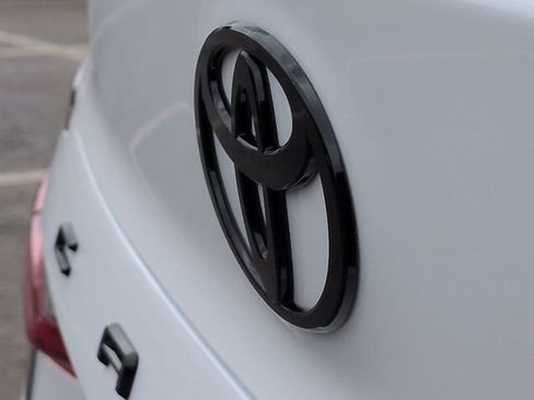 New 2026 Toyota Camry Hybrid w/ Multimedia Upgrade Package image 27