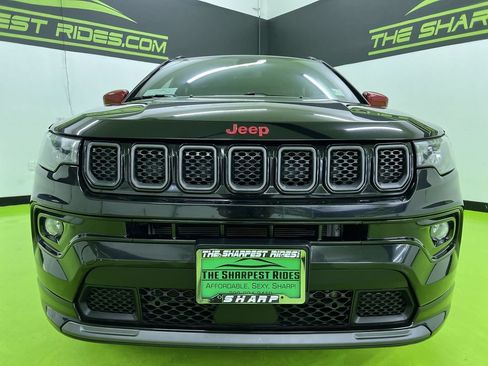 Used 2023 Jeep Compass Limited AWD/4WD image 3