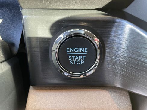 New 2026 Ford F350 Lariat w/ Chrome Package image 17