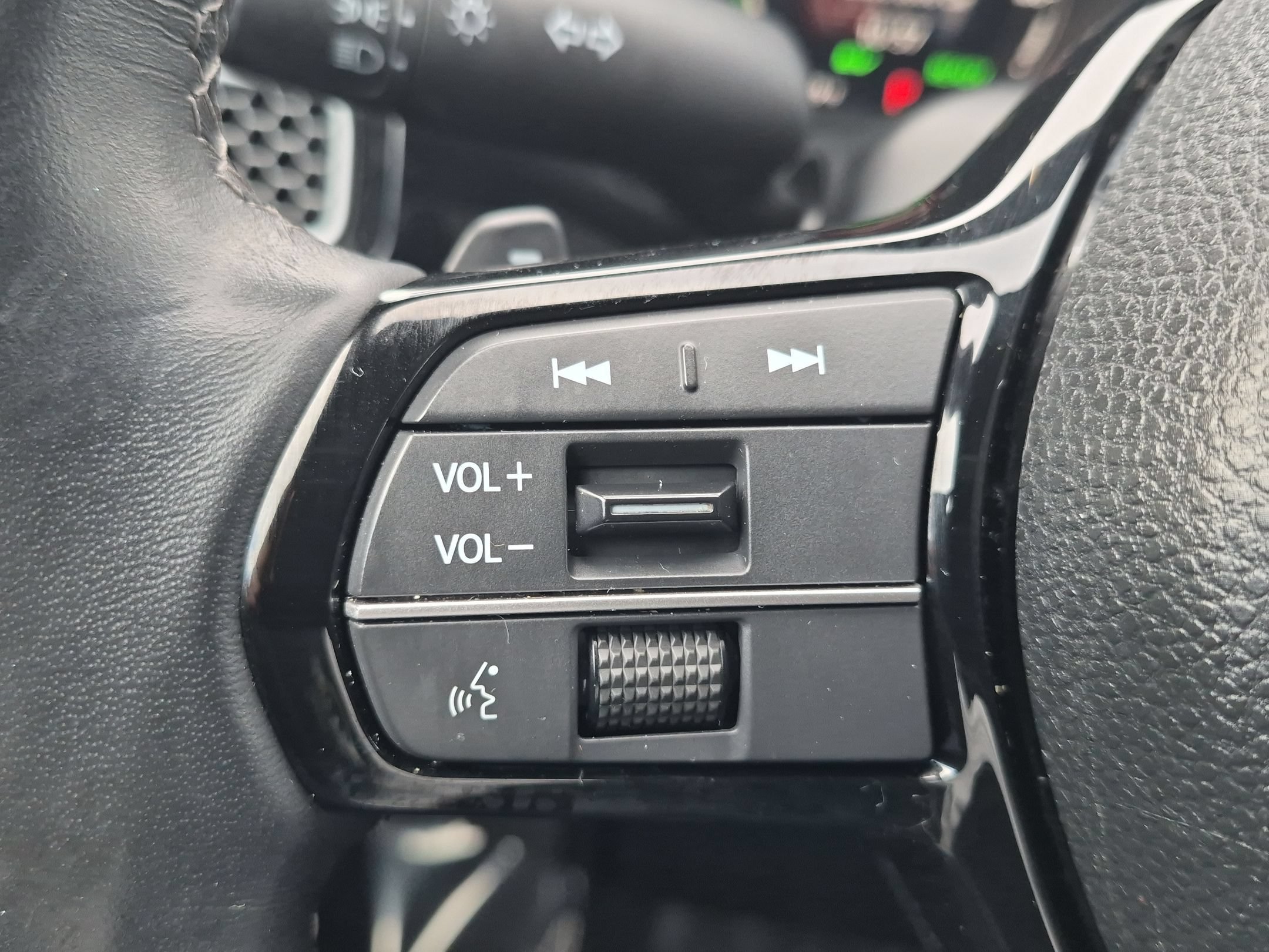 Certified 2025 Honda Civic Sport Touring image 15