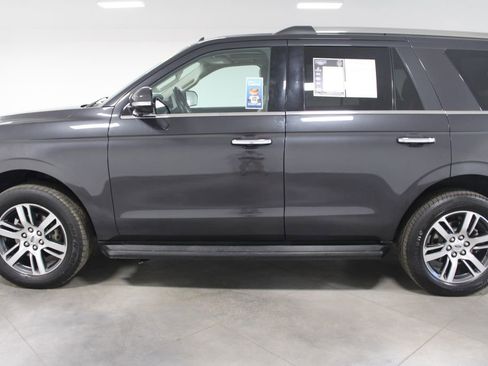 Used 2024 Ford Expedition Limited image 6