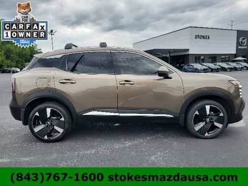 Used 2025 Nissan Kicks SR w/ SR Premium Package FWD image 7