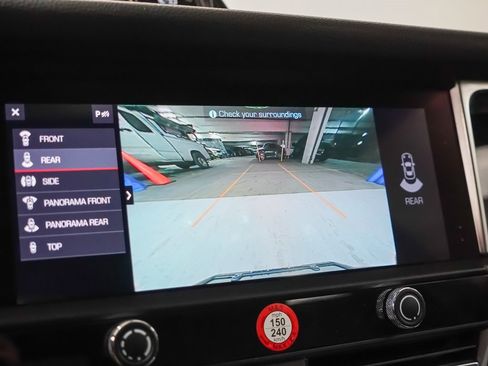 Used 2024 Porsche Macan S image 31