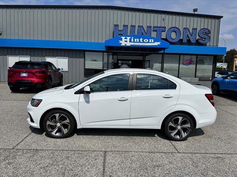 Used 2018 Chevrolet Sonic Premier image 2