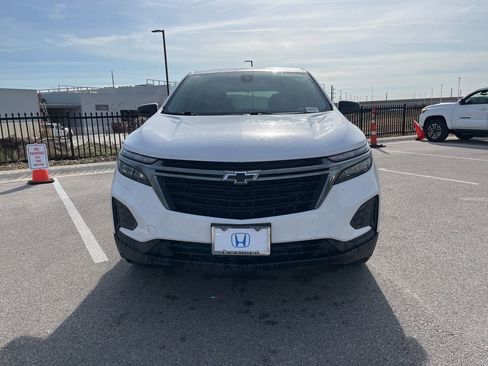 Used 2024 Chevrolet Equinox LS w/ LS Convenience Package image 2