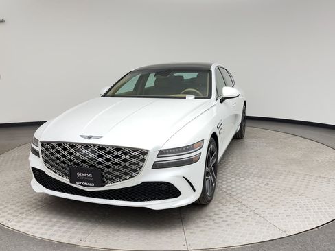 Certified 2025 Genesis G80 2.5T Advanced AWD/4WD image 7