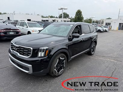 Used 2023 Kia Telluride S w/ S Sunroof Package