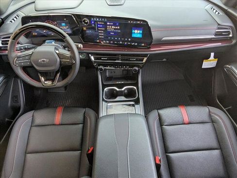 New 2026 Chevrolet Traverse RS w/ LPO, Floor Liner Package FWD image 15