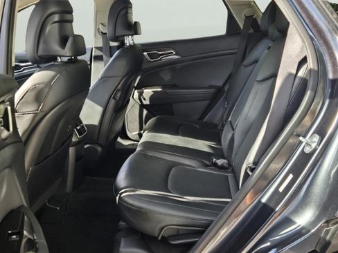 Used 2023 Kia Sportage EX FWD image 11