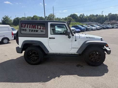 Used 2015 Jeep Wrangler Sport AWD/4WD image 5