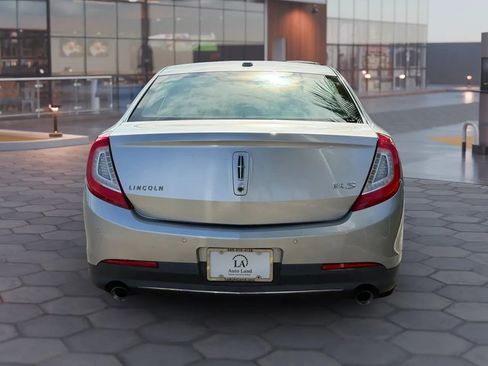 Used 2013 Lincoln MKS FWD image 5