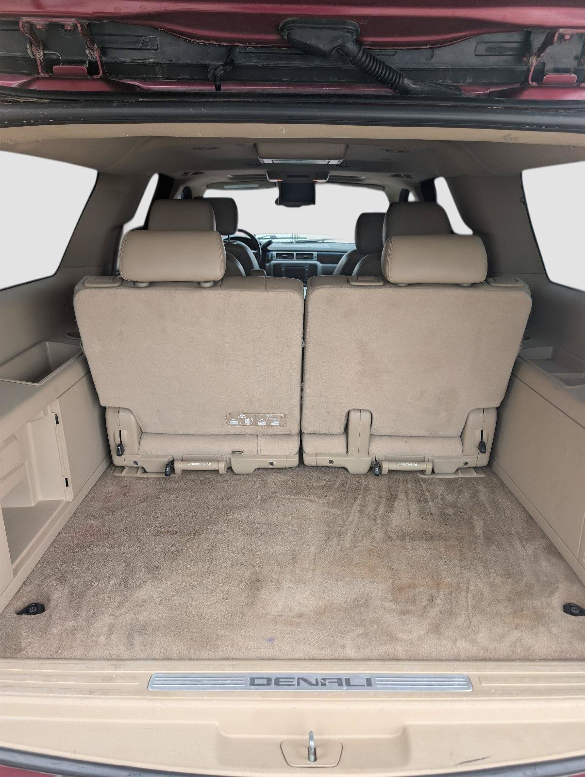 Used 2011 GMC Yukon XL Denali AWD/4WD image 17