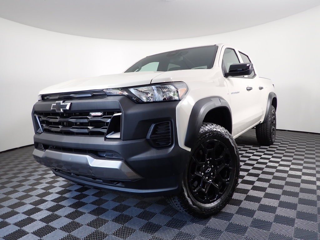 New 2026 Chevrolet Colorado Trail Boss AWD/4WD image 2