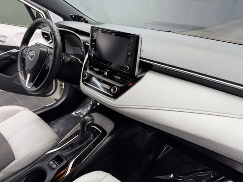 Used 2019 Toyota Corolla XSE FWD image 48