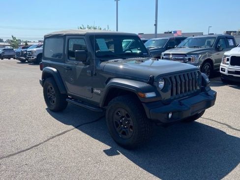 Used 2021 Jeep Wrangler Sport AWD/4WD image 2