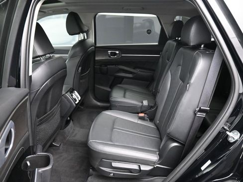 Certified 2024 Kia Sorento SX image 22