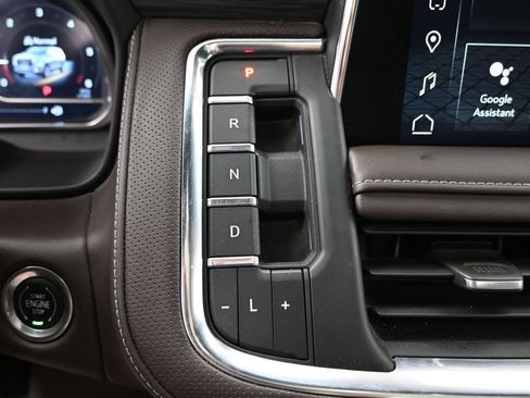 Used 2022 GMC Yukon SLT w/ SLT Premium Package RWD image 9