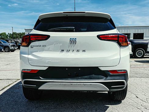 Certified 2025 Buick Encore GX Preferred AWD/4WD image 5