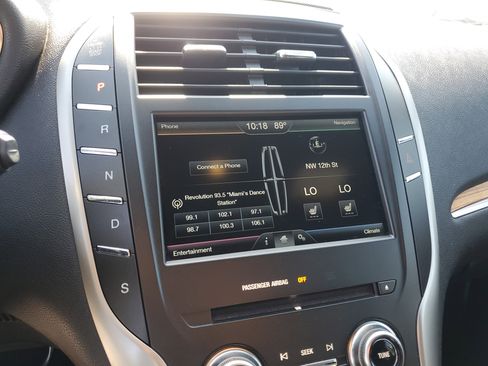 Used 2015 Lincoln MKC FWD w/ Equipment Group 101A Select image 23