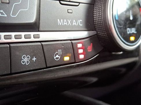 Used 2022 Ford Escape SE w/ Convenience Package image 26