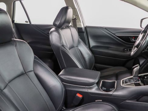 Used 2024 Subaru Outback Limited image 27