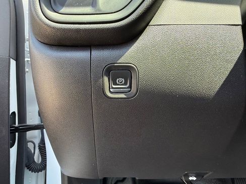 Used 2024 Chevrolet Silverado 1500 W/T image 8