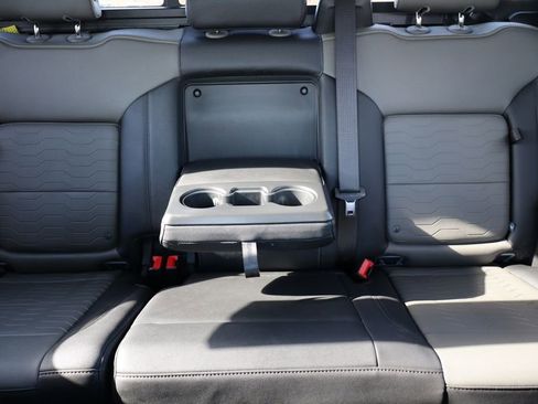 Used 2025 Chevrolet Silverado 1500 ZR2 w/ Technology Package image 47