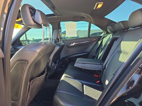 Used 2010 Mercedes-Benz C 300 4dr Sdn C 300 Sport RWD image 23