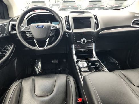 Used 2020 Ford Edge Titanium w/ Equipment Group 301A FWD image 8
