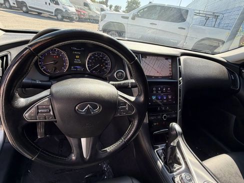 Used 2017 INFINITI Q50 Signature Edition w/ Cargo Package (L95) RWD image 10
