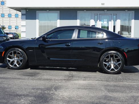Used 2016 Dodge Charger R/T w/ Plus Group RWD image 8