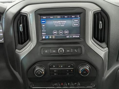 Used 2022 Chevrolet Silverado 2500 Custom w/ Custom Value Package AWD/4WD image 28