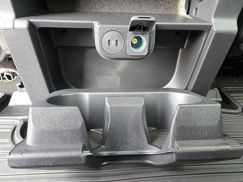 New 2026 Ford F250 Lariat w/ FX4 Off-Road Package image 13