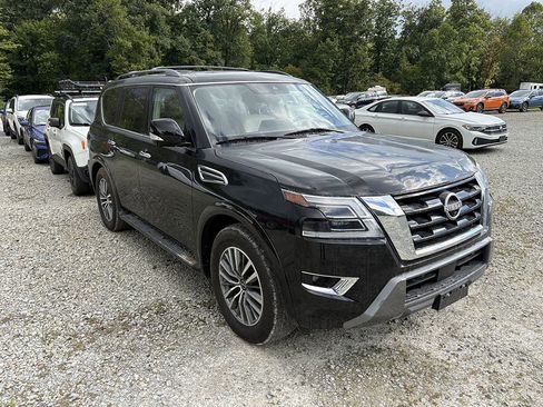 Used 2023 Nissan Armada SL w/ Captain's Chairs Package image 2