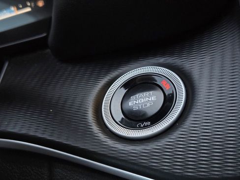 Used 2025 Jeep Grand Cherokee Altitude image 19