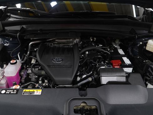 Used 2024 Toyota Grand Highlander Platinum image 32