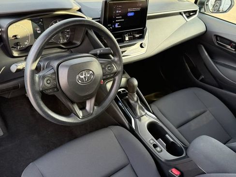 Used 2024 Toyota Corolla LE FWD image 11