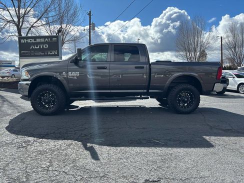 Used 2014 RAM 2500 Tradesman w/ Chrome Appearance Group image 3