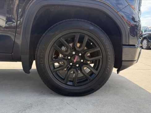 Used 2023 GMC Sierra 1500 Elevation image 29